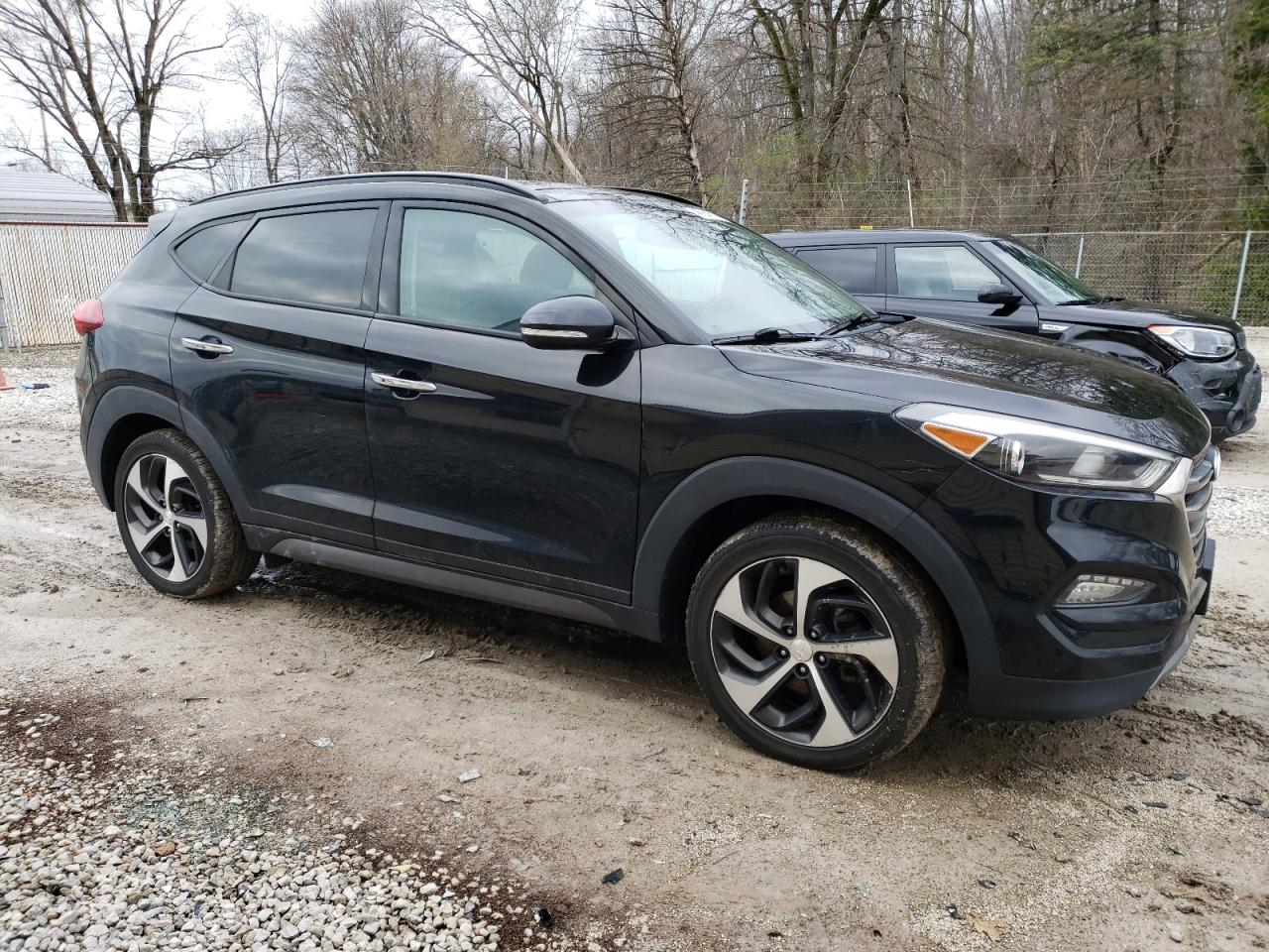 2016 Hyundai Tucson Limited vin: KM8J3CA23GU098453