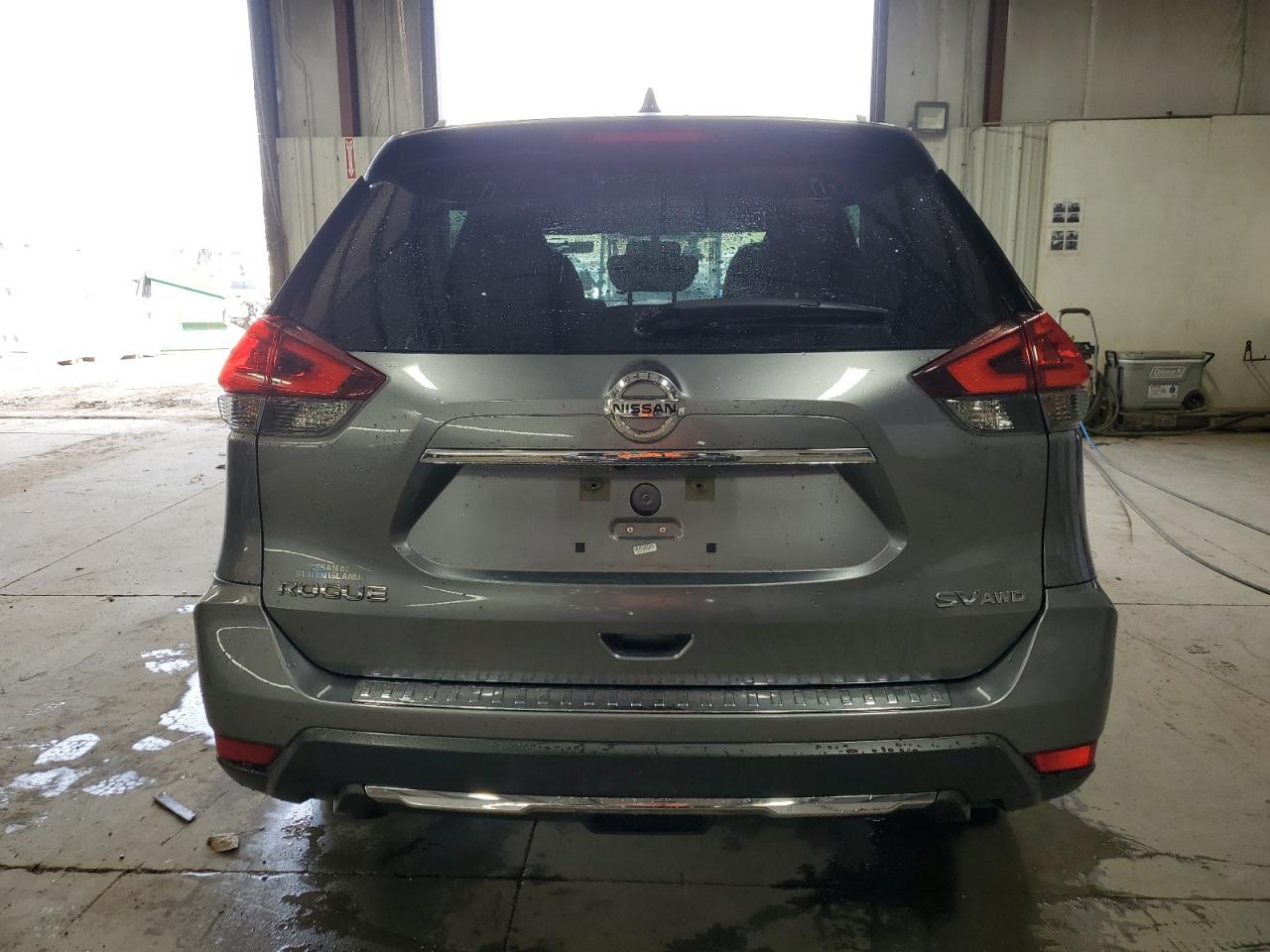 2018 Nissan Rogue S vin: KNMAT2MVXJP616391