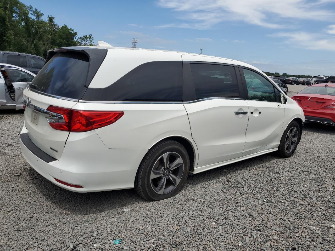 5FNRL6H82JB034584 2018 Honda Odyssey Touring