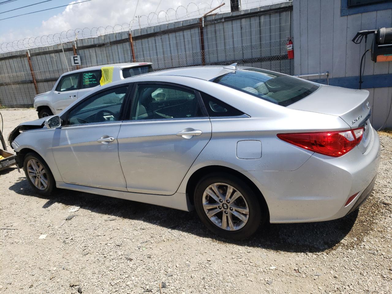 2014 Hyundai Sonata Gls vin: 5NPEB4AC5EH899075