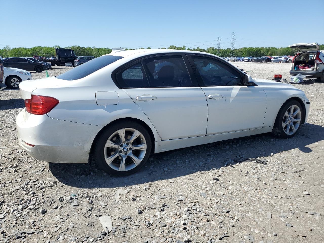 2015 BMW 320 I vin: WBA3B1G53FNT64811