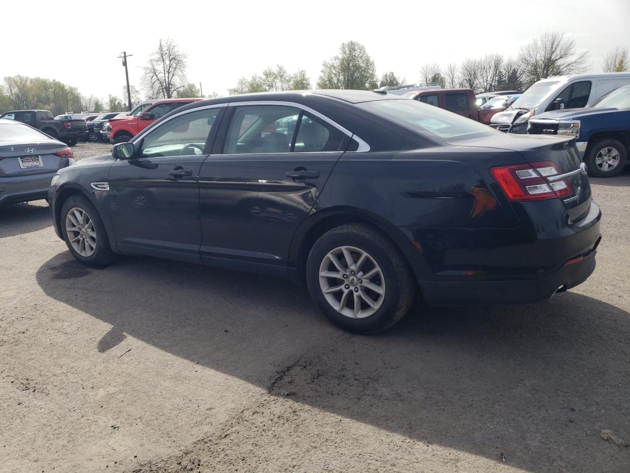 1FAHP2D87EG161282 2014 Ford Taurus Se