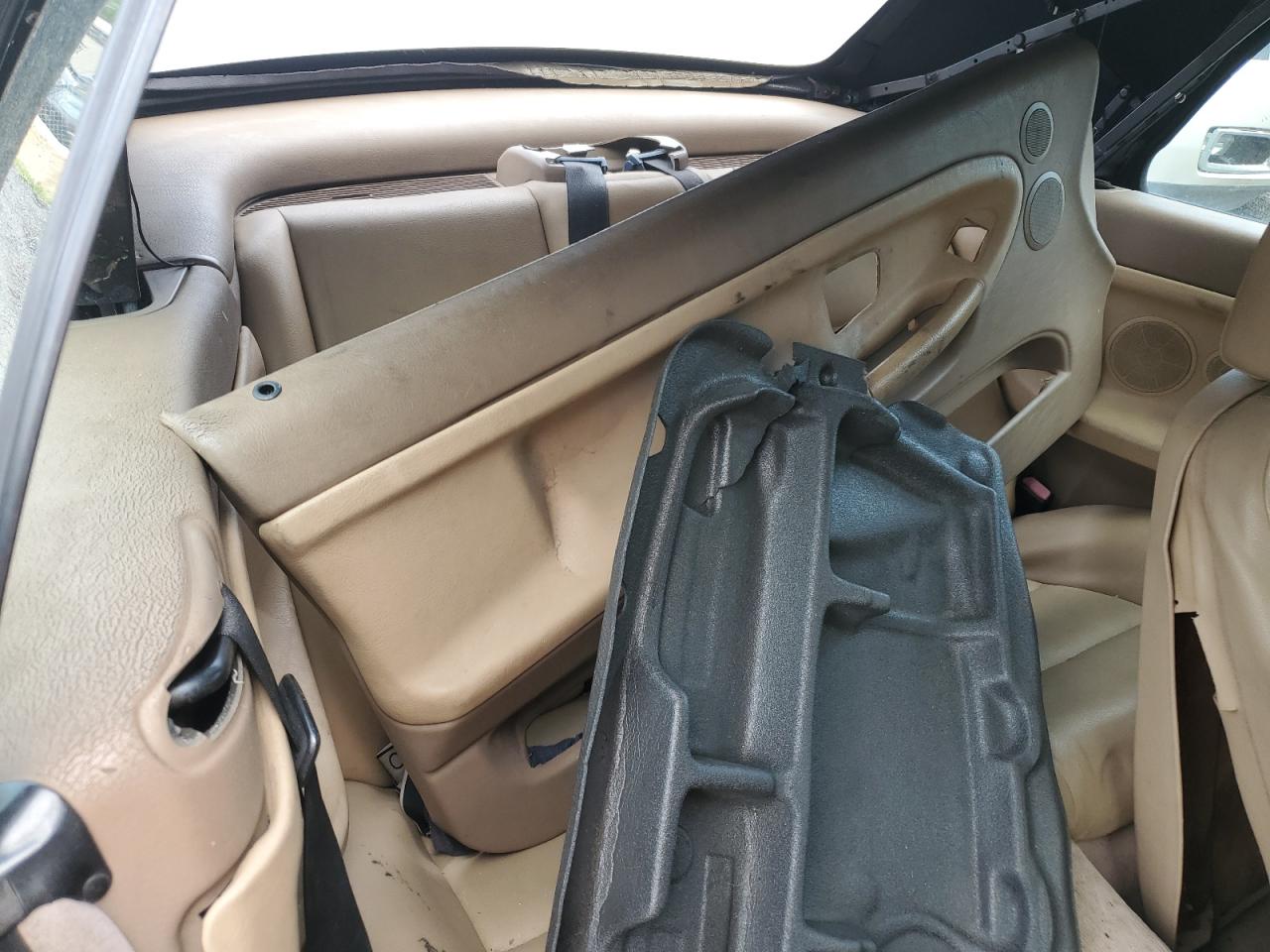 WBABH732XVEY02070 1997 BMW 318 Ic