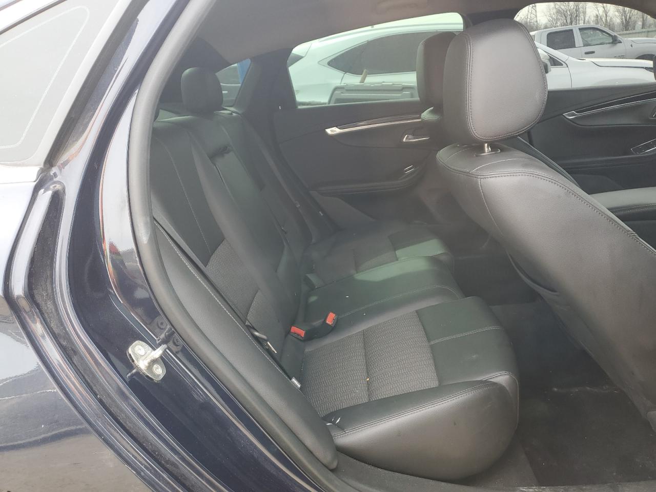 1G1105S32JU131426 CHEVROLET IMPALA 2018