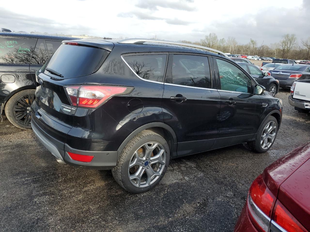 1FMCU0J91HUA60187 FORD ESCAPE 2017