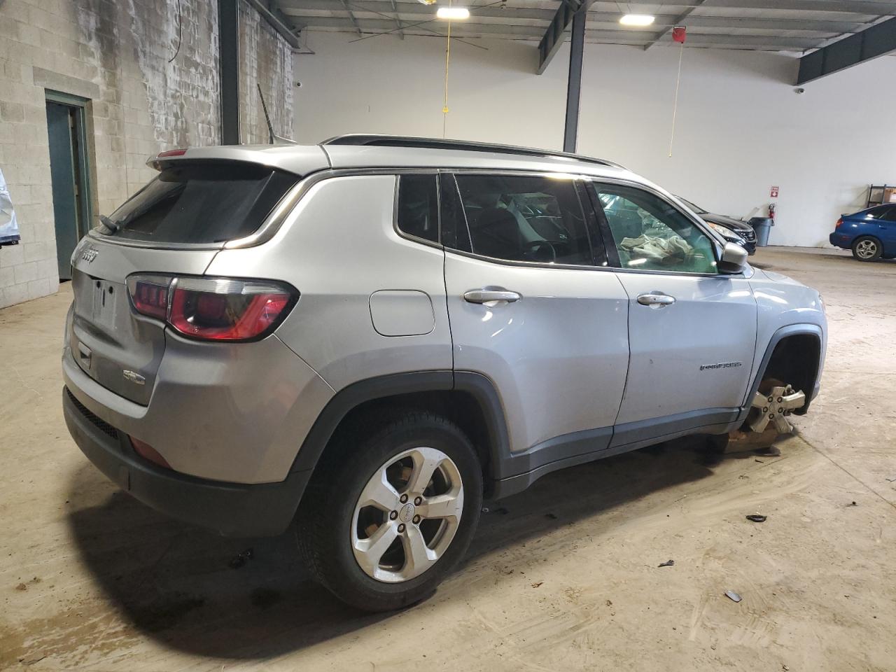 3C4NJCBB6KT685405 2019 Jeep Compass Latitude