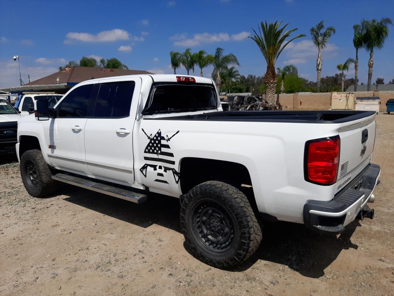 1GC4KZCY0JF108876 CHEVROLET ALL Models 2018