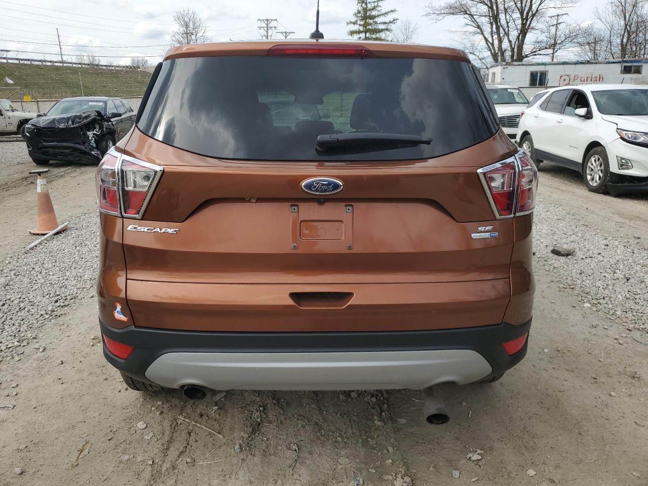 1FMCU9G97HUA15699 FORD ESCAPE 2017