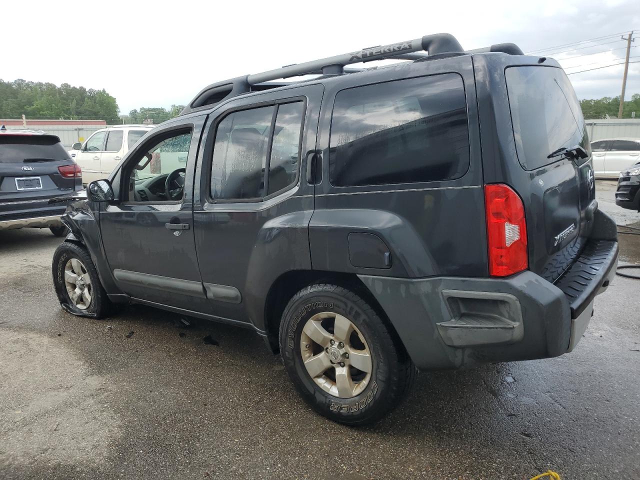 5N1AN0NU6DN825322 2013 Nissan Xterra X