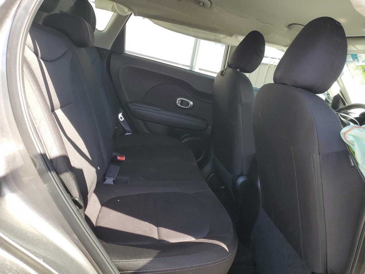 KNDJN2A27F7235805 2015 Kia Soul