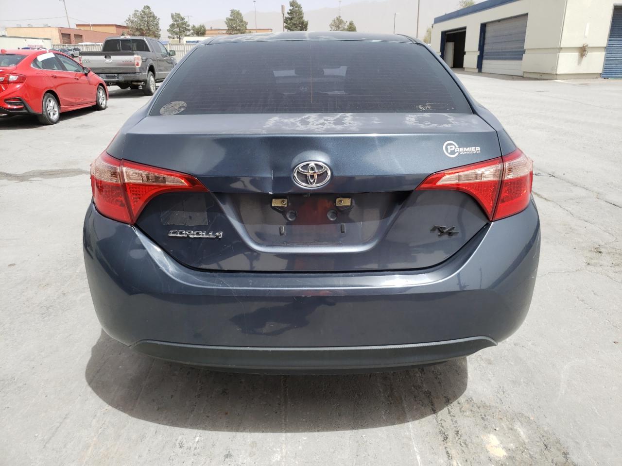 2018 Toyota Corolla L vin: 5YFBURHE6JP826053