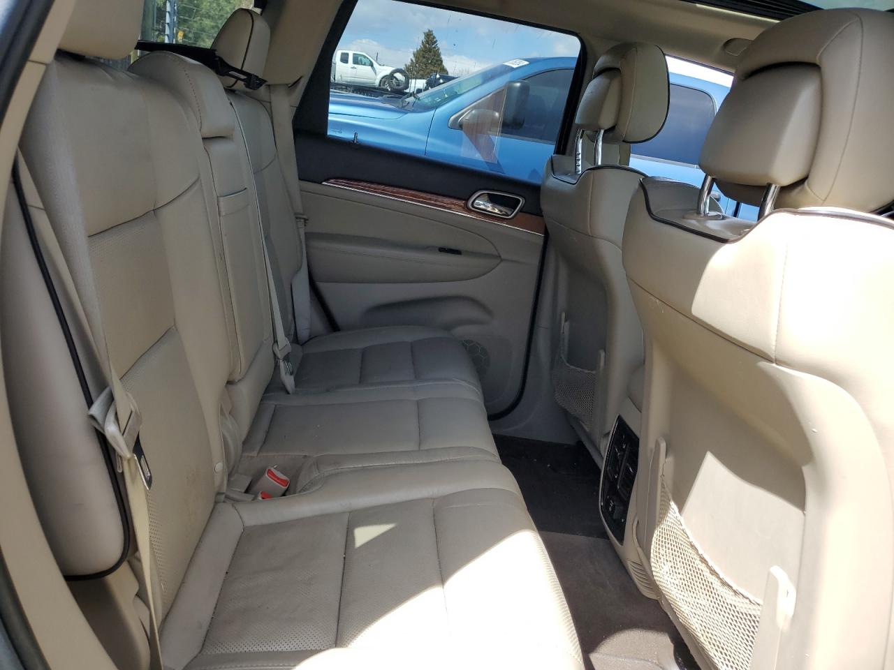 1J4RR6GG9BC745439 2011 Jeep Grand Cherokee Overland