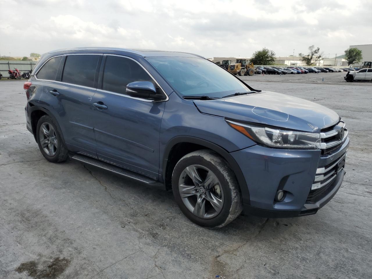 2018 Toyota Highlander Limited vin: 5TDDZRFH7JS895946