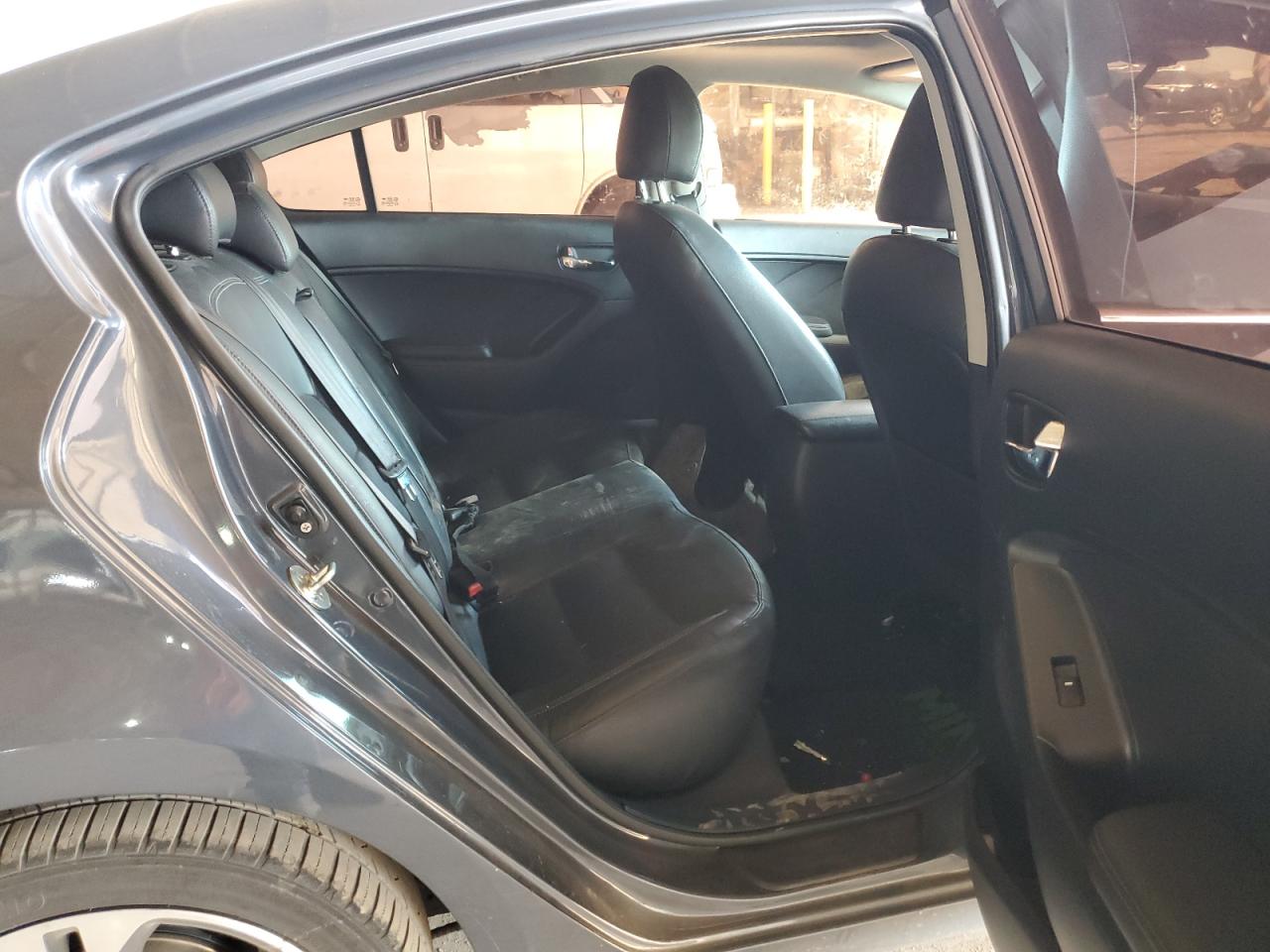 KNAFZ4A86G5465579 2016 Kia Forte Ex