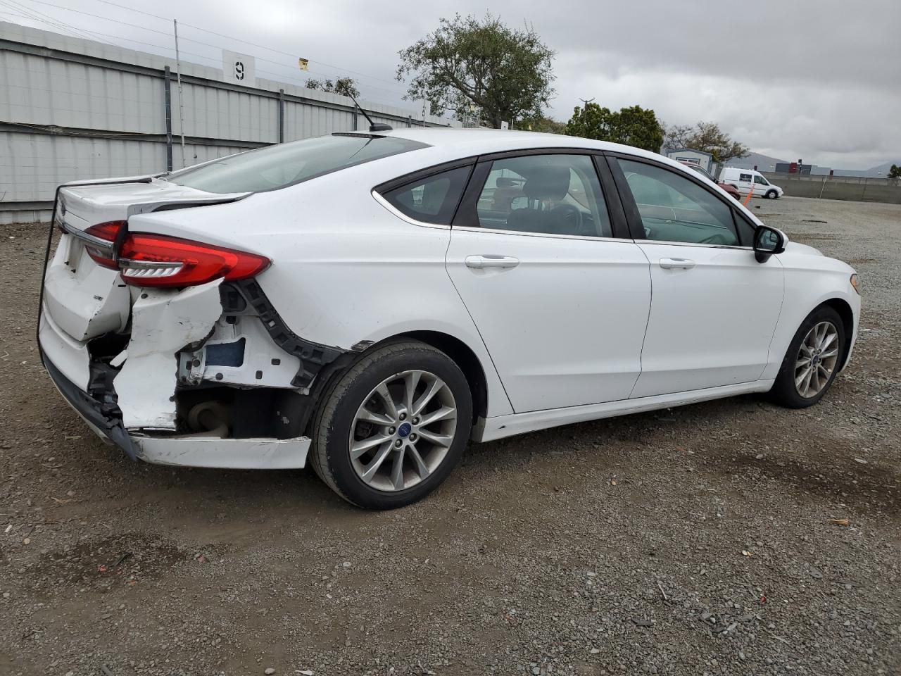 3FA6P0H71HR408063 2017 Ford Fusion Se