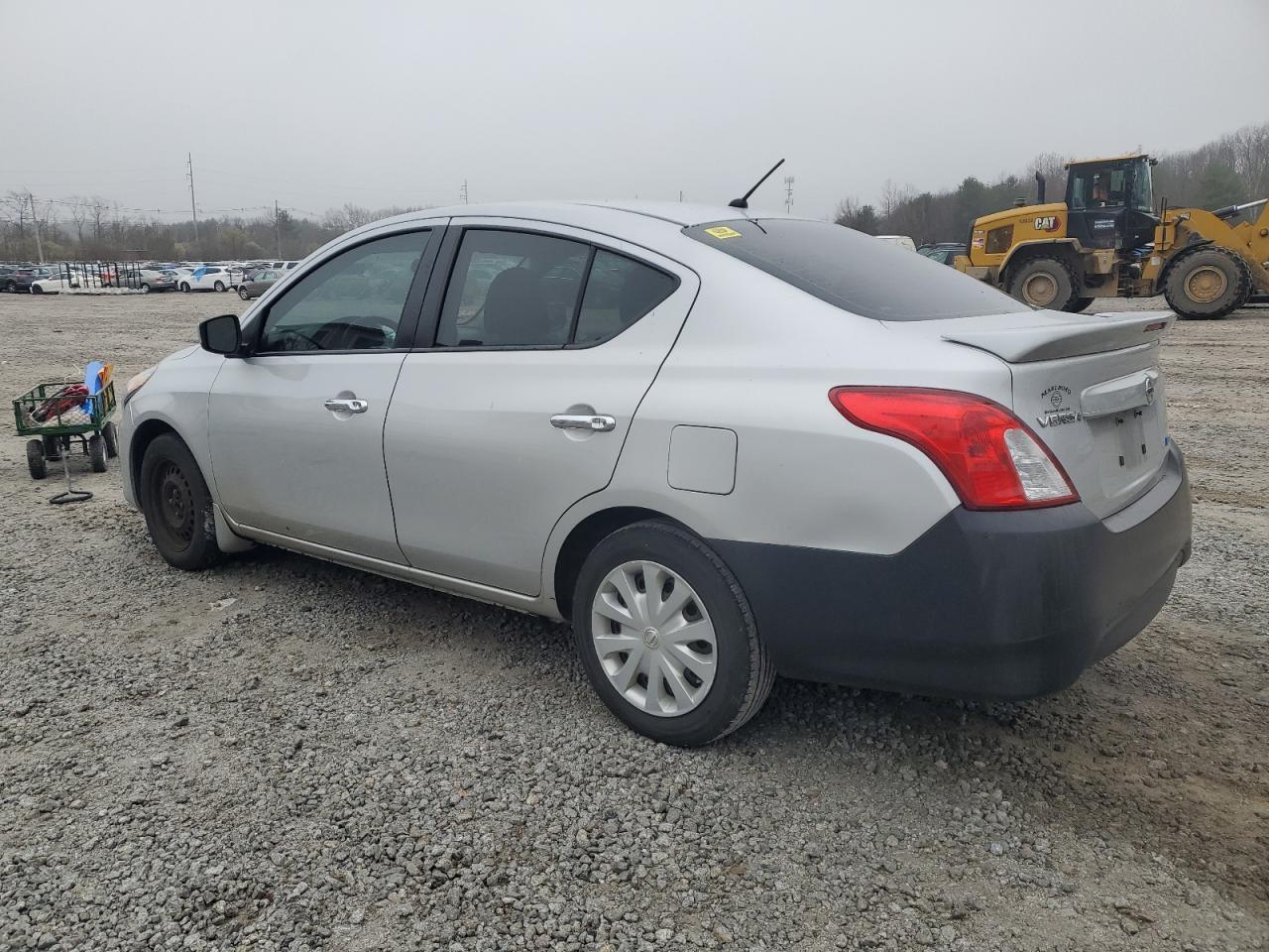 2015 Nissan Versa S vin: 3N1CN7AP6FL802750