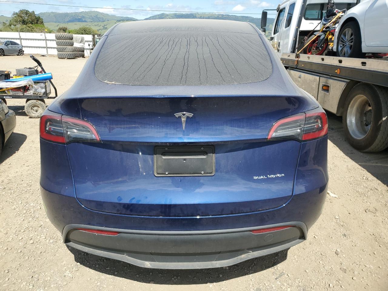 7SAYGDEE4PF629687 2023 Tesla Model Y