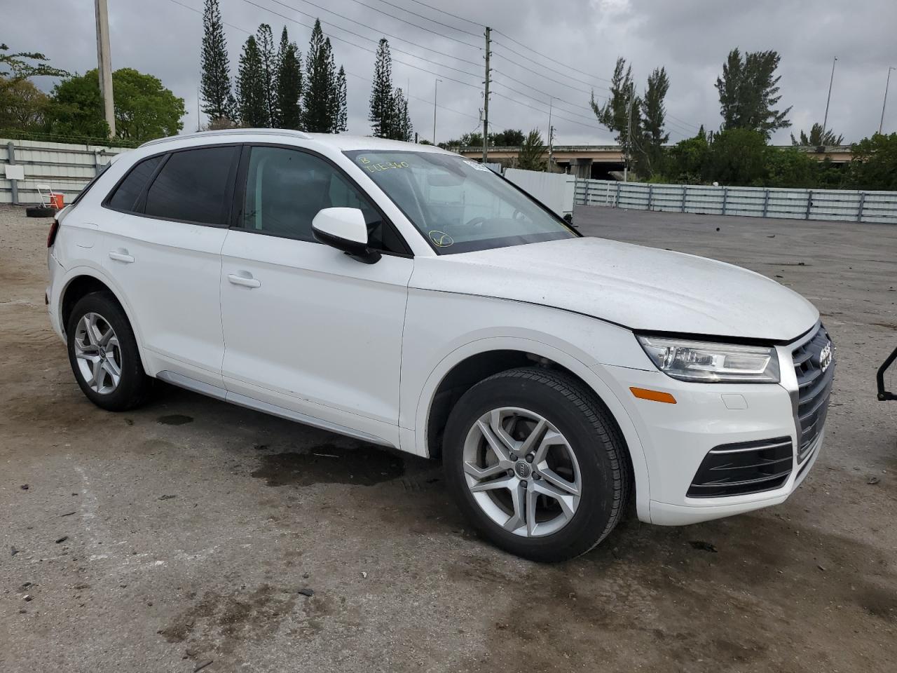 WA1ANAFY1J2187435 2018 Audi Q5 Premium