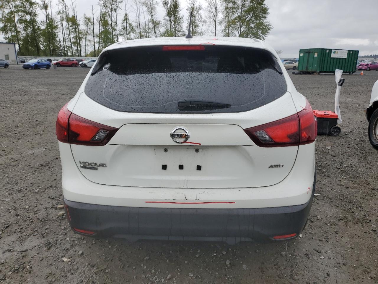 JN1BJ1CR5JW256920 NISSAN ROGUE 2018