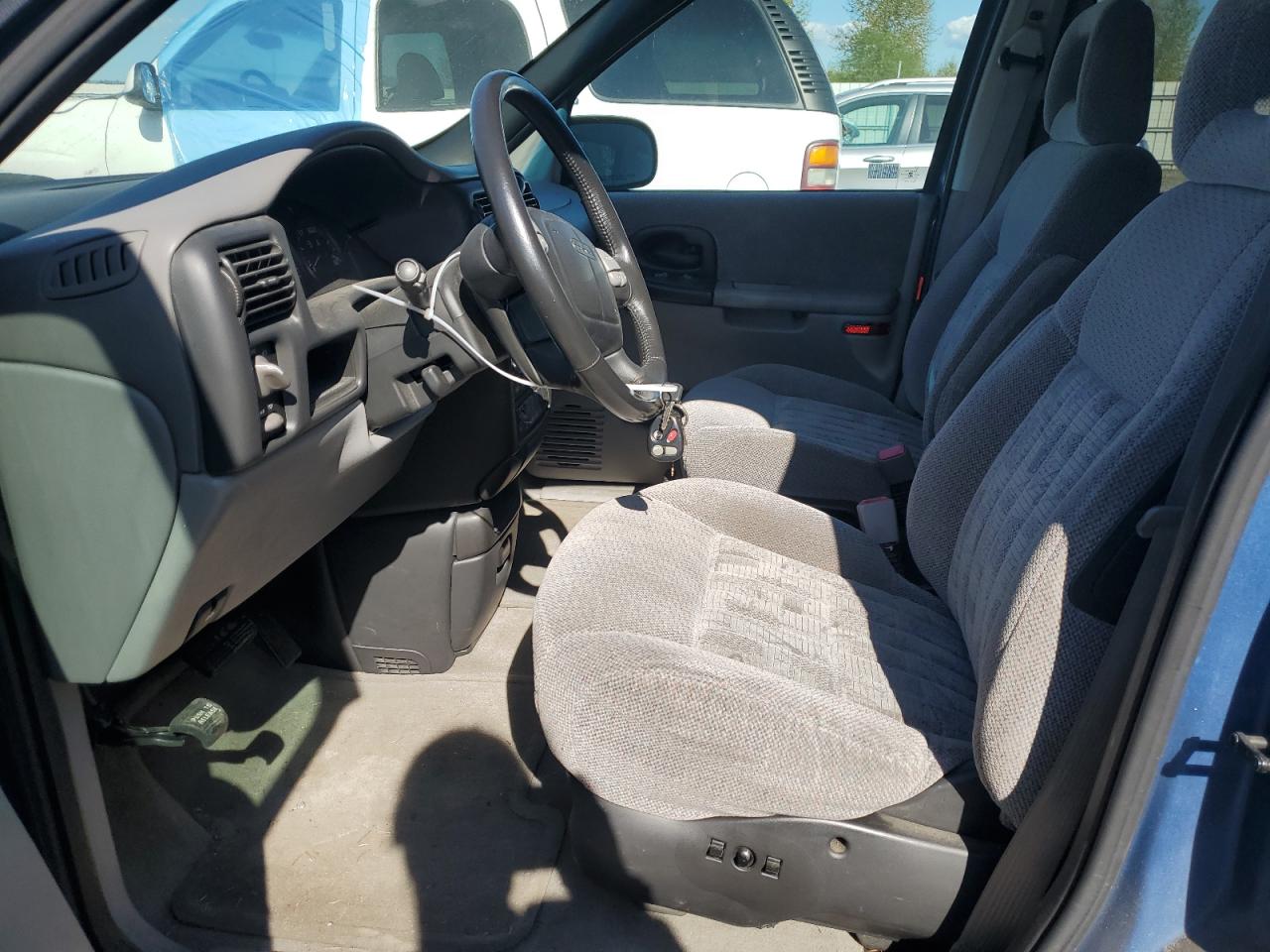 1gmdx03e5yd328616 1GMDX03E5YD328616 2000 Pontiac Montana