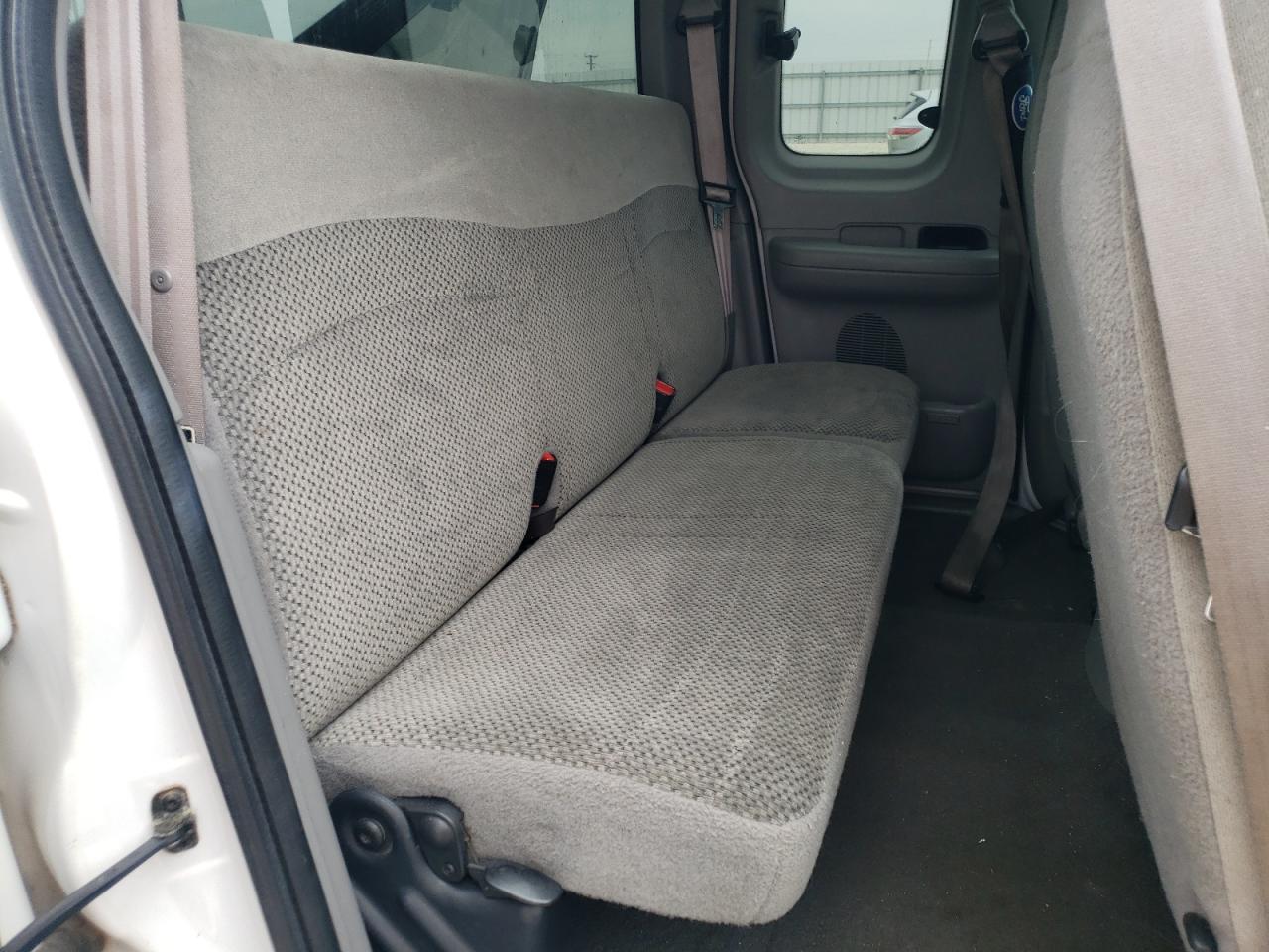 1FTRX18L9YKA32792 2000 Ford F150