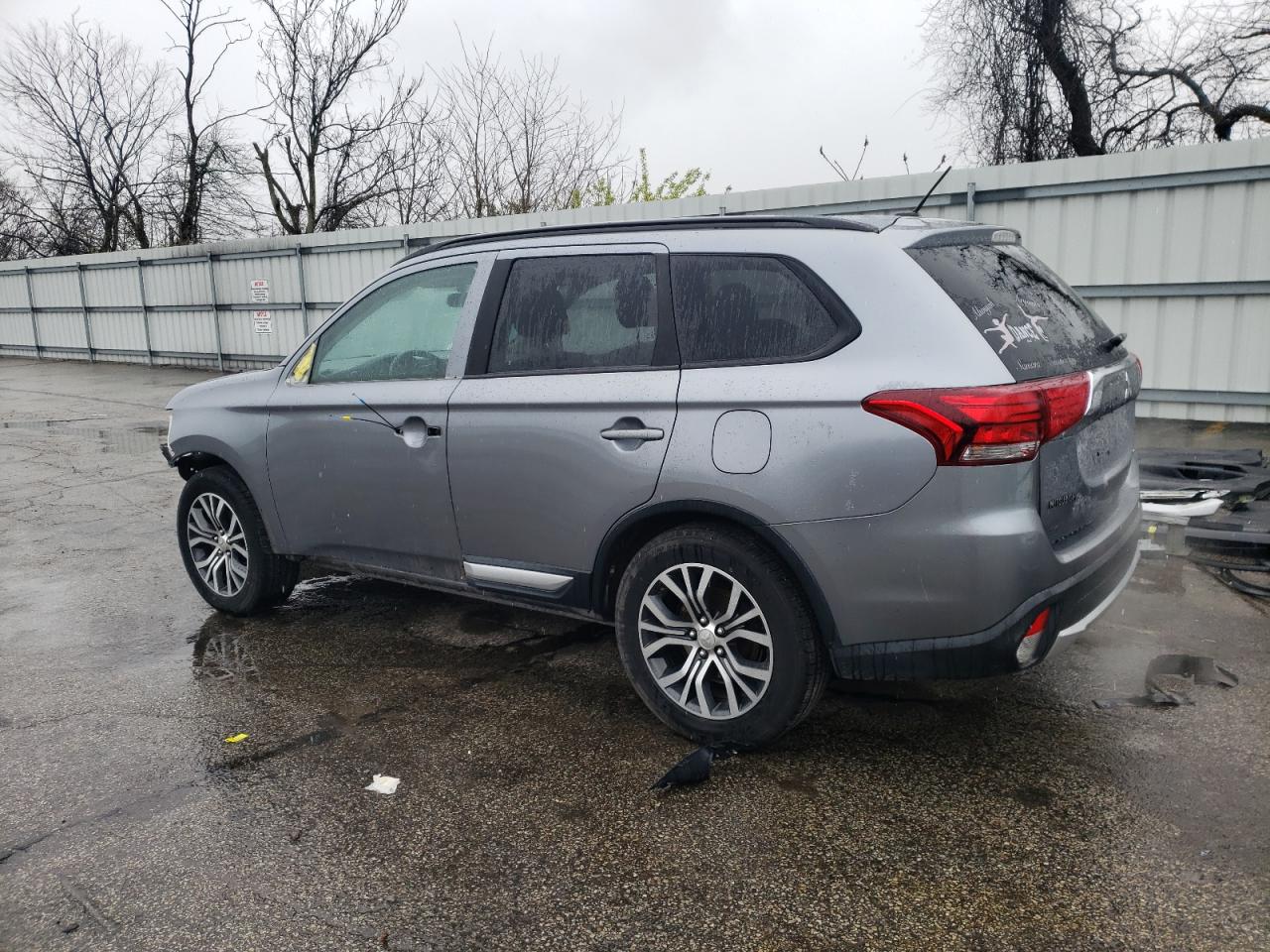 JA4AZ3A33GZ038844 2016 Mitsubishi Outlander Se