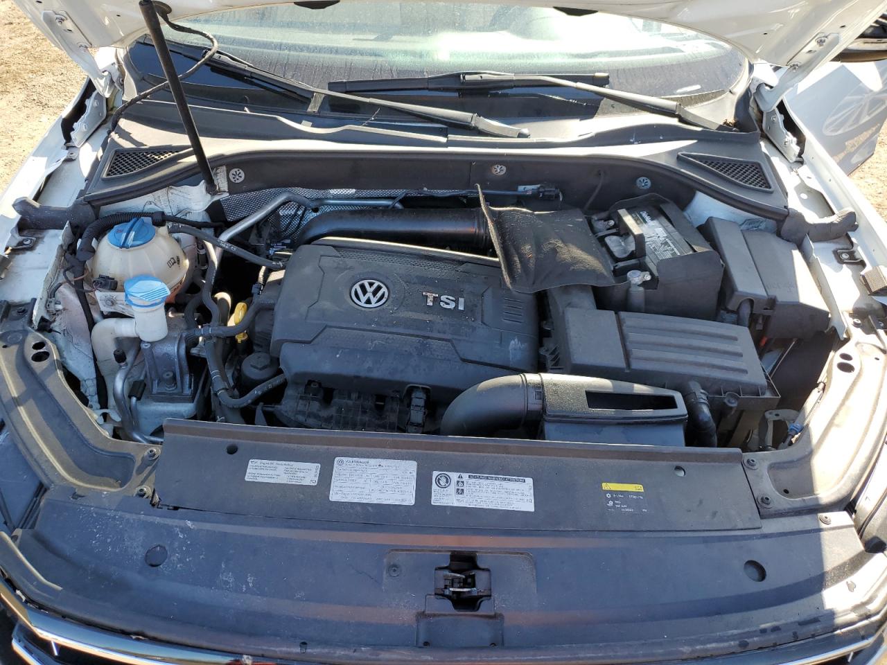 1VWDT7A31HC034109 2017 Volkswagen Passat R-Line