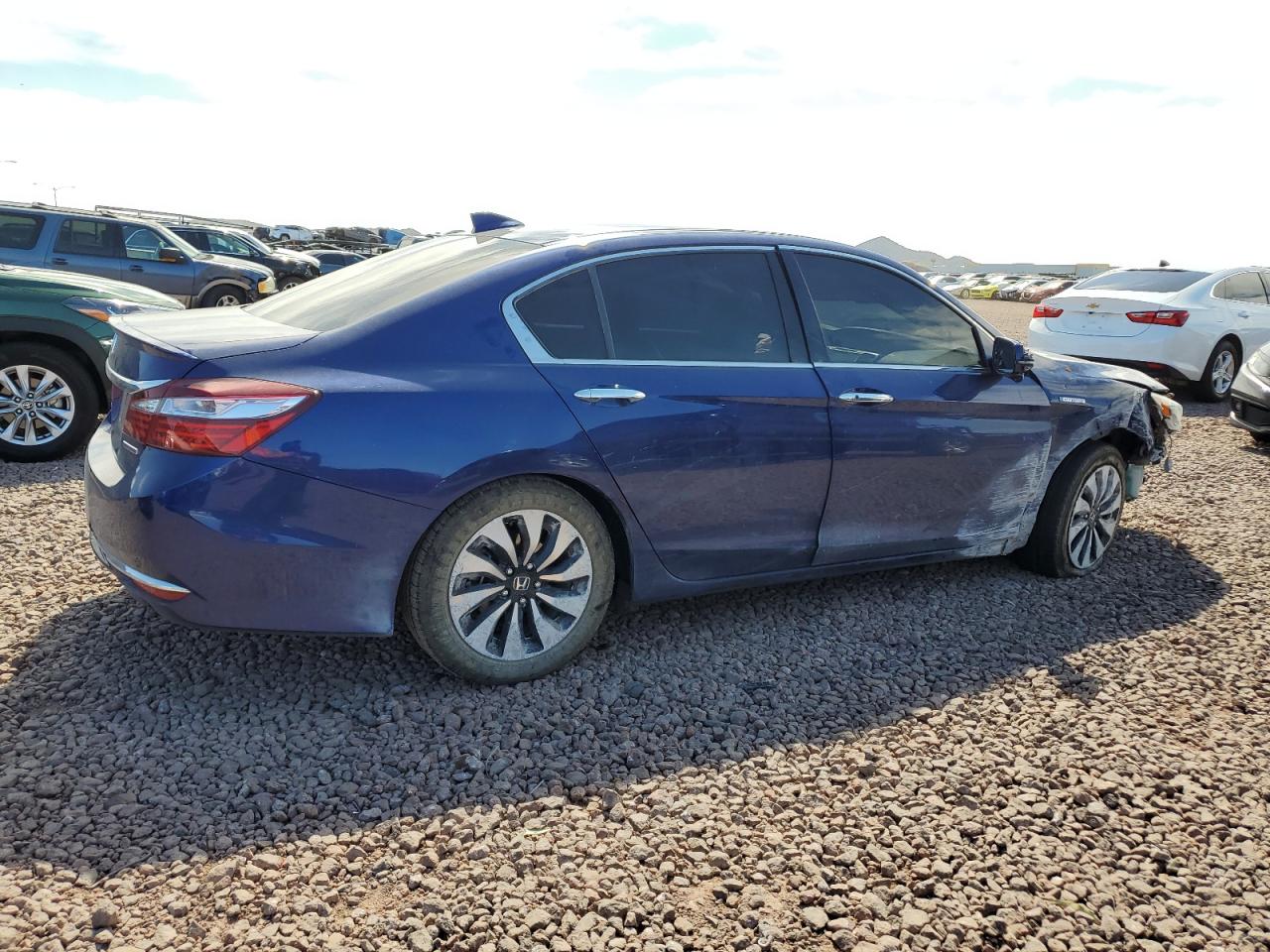 JHMCR6F54HC013531 2017 Honda Accord Hybrid Exl