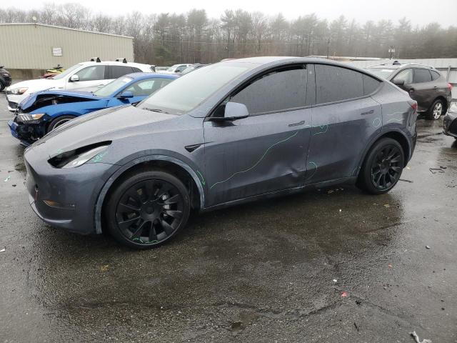 Lot #2471007867 2021 TESLA MODEL Y salvage car