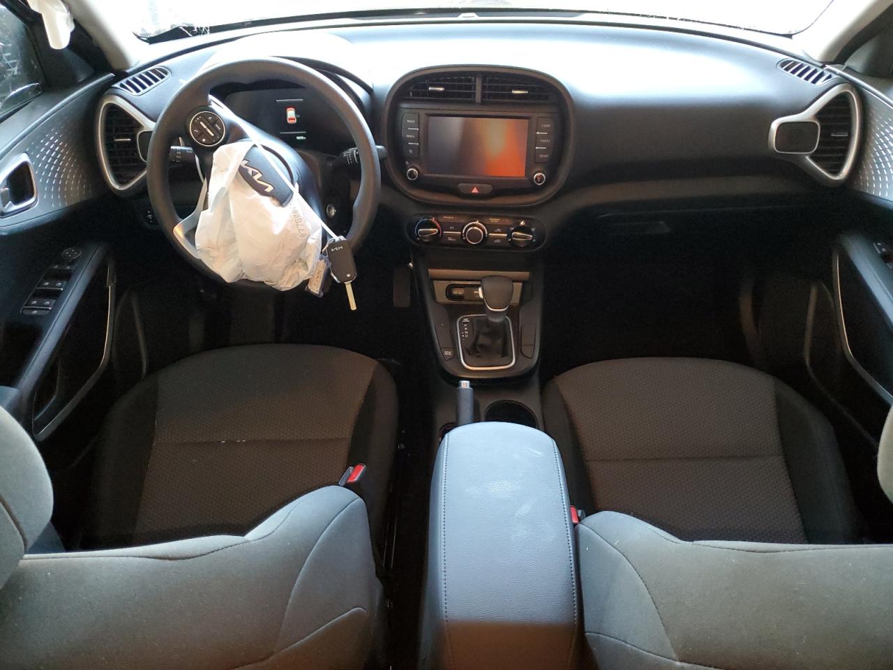 1C6RR7MT4HS830465 2017 Ram 1500 Sport