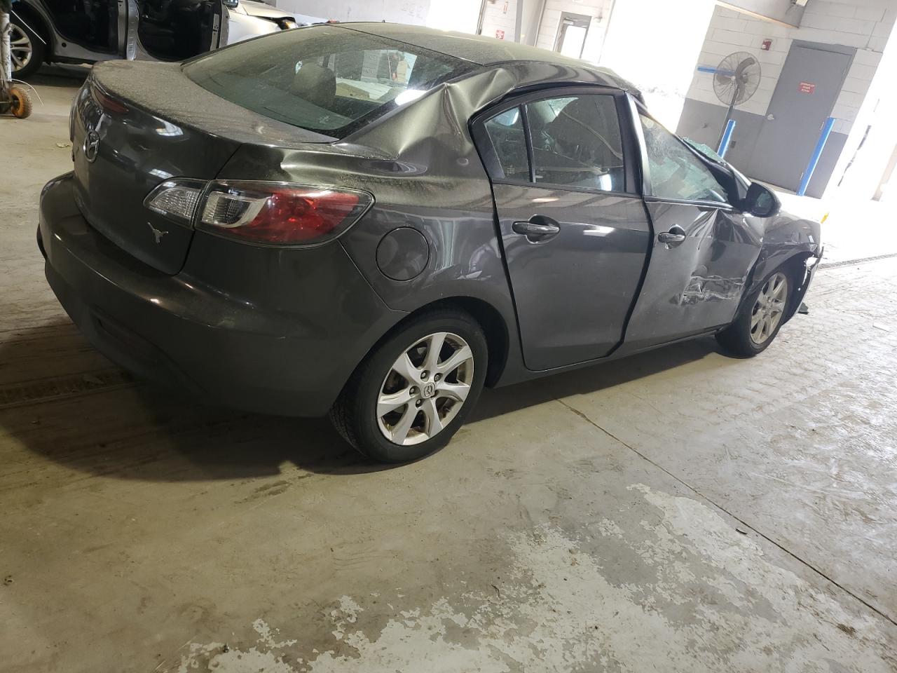 JM1BL1SF3A1341928 2010 Mazda 3 I