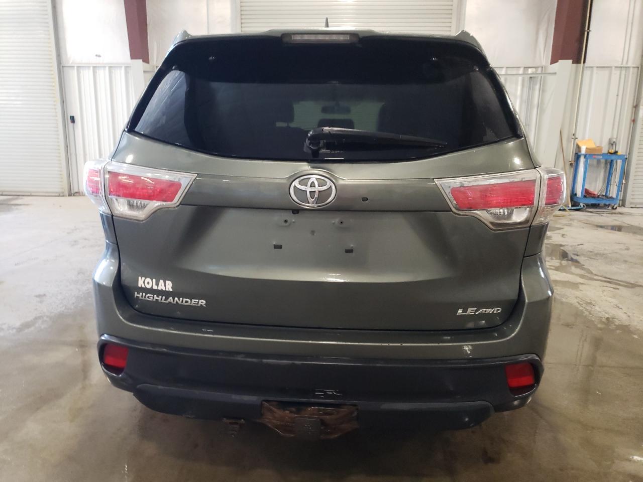 2014 Toyota Highlander Le vin: 5TDBKRFHXES016019