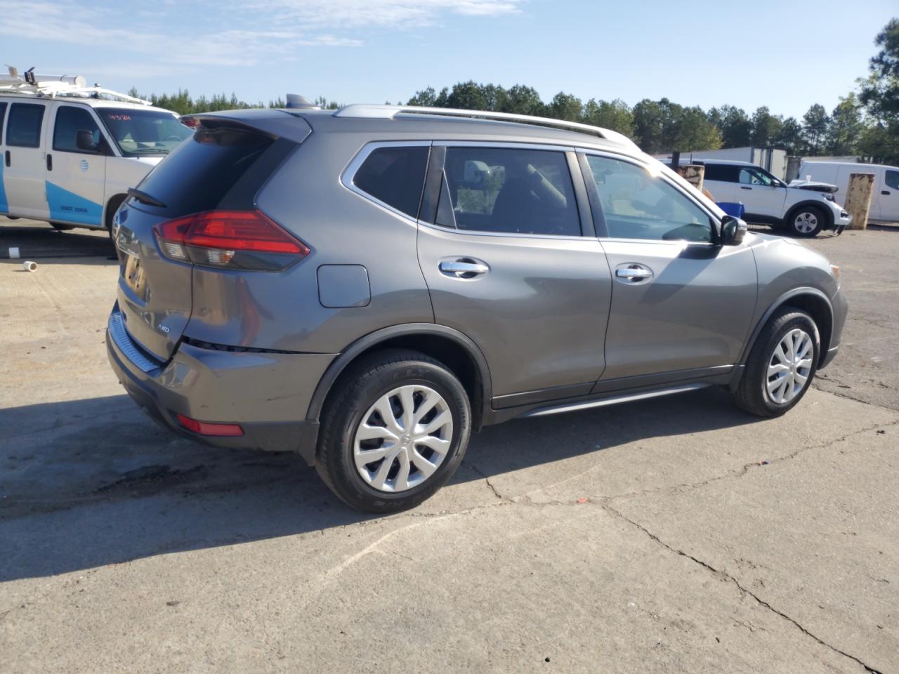 JN8AT2MV4HW021122 NISSAN ROGUE 2017