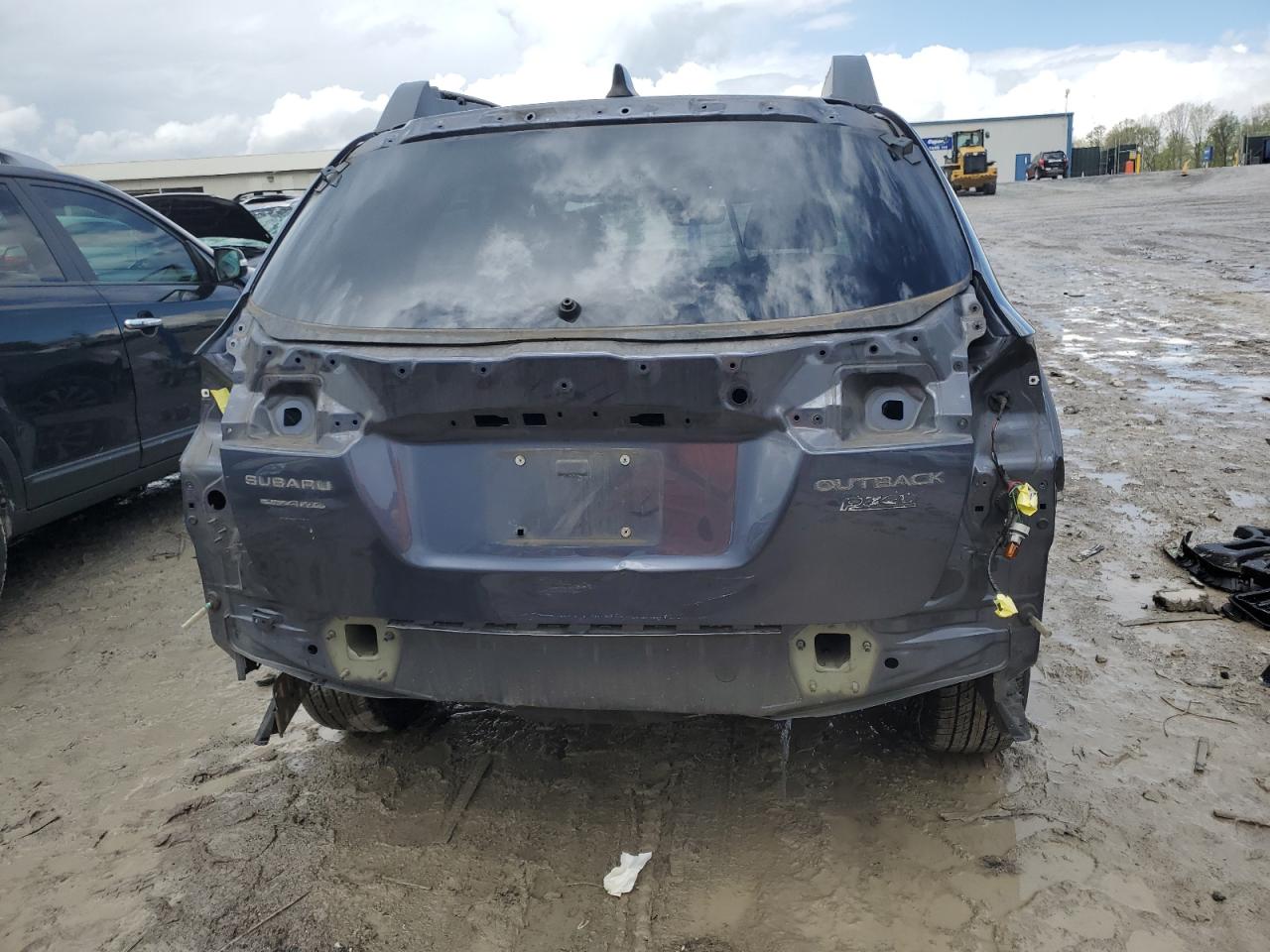 4S4BSANC8H3267761 2017 Subaru Outback 2.5I Limited