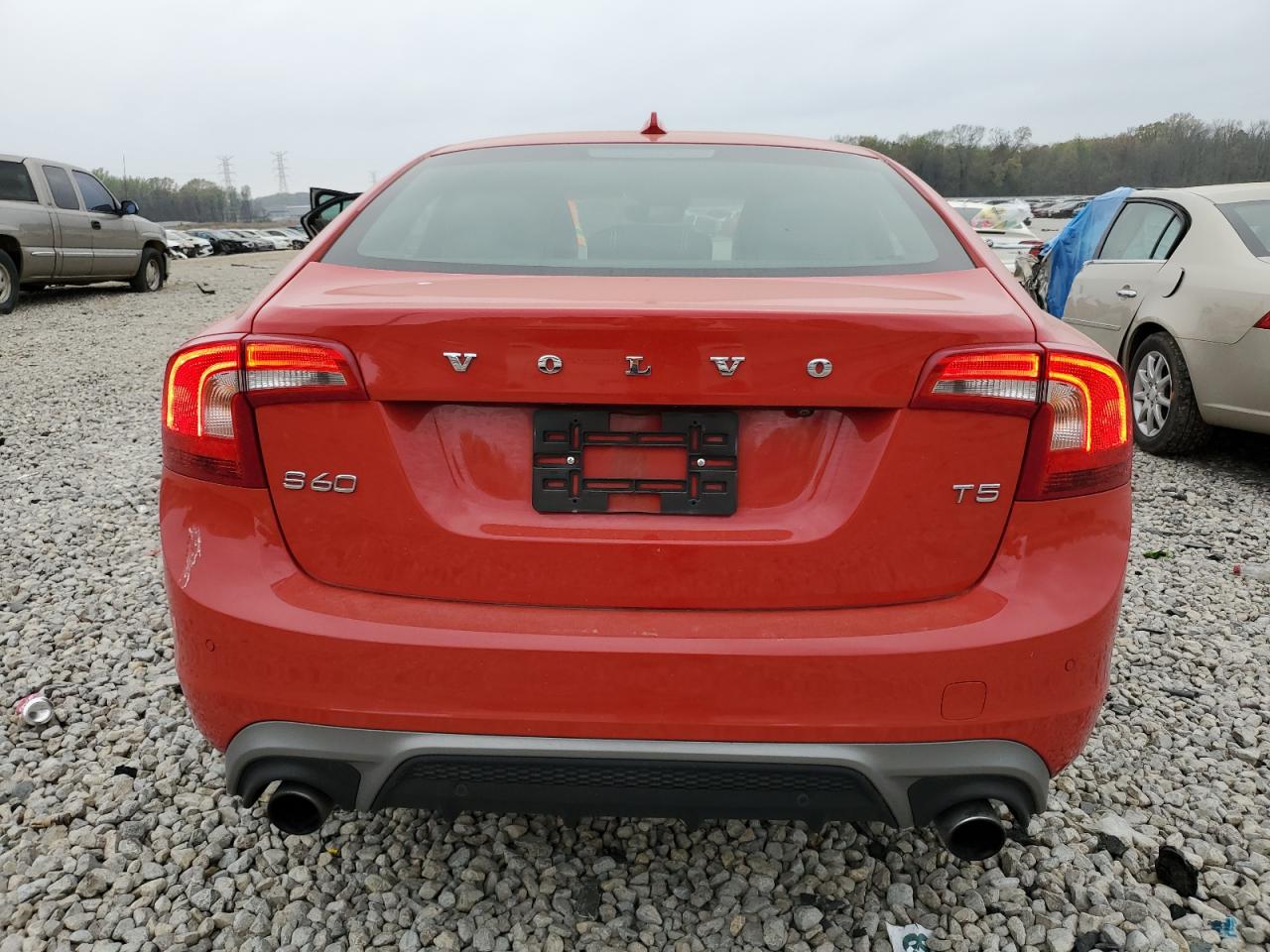 2017 Volvo S60 vin: YV126MFL9H2436470