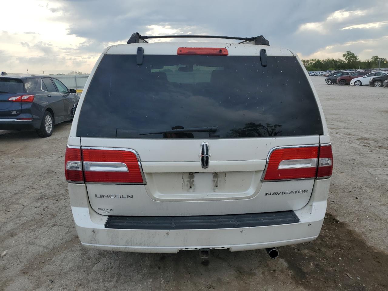 5LMJJ3J55BEJ01174 2011 Lincoln Navigator L