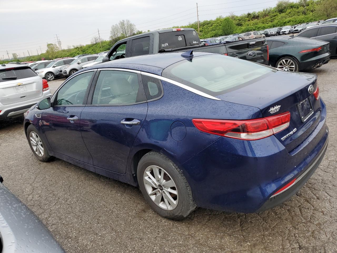 2018 Kia Optima Lx vin: 5XXGT4L31JG207399