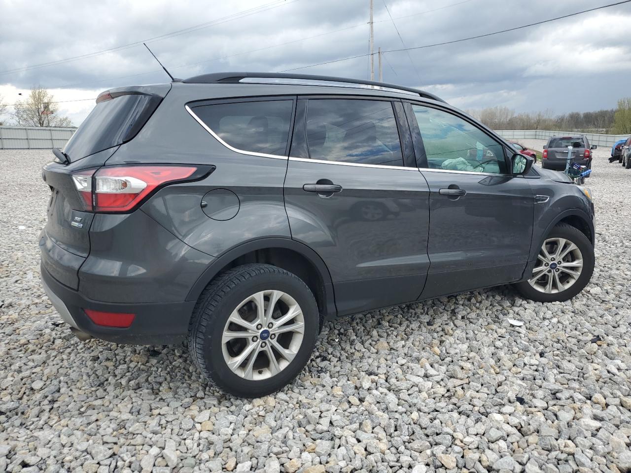 1FMCU9G94HUE58263 FORD ESCAPE 2017