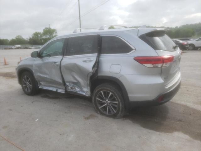 VIN 5TDJZRFH6KS948897 2019 Toyota Highlander, SE no.2