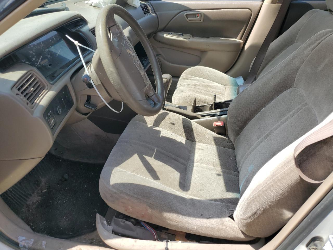 JT2BG22K5Y0423594 2000 Toyota Camry Ce