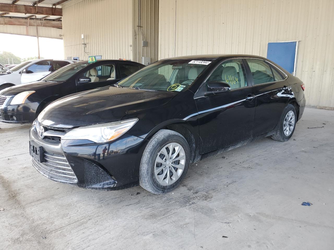 Lot #2489622298 2017 TOYOTA CAMRY LE