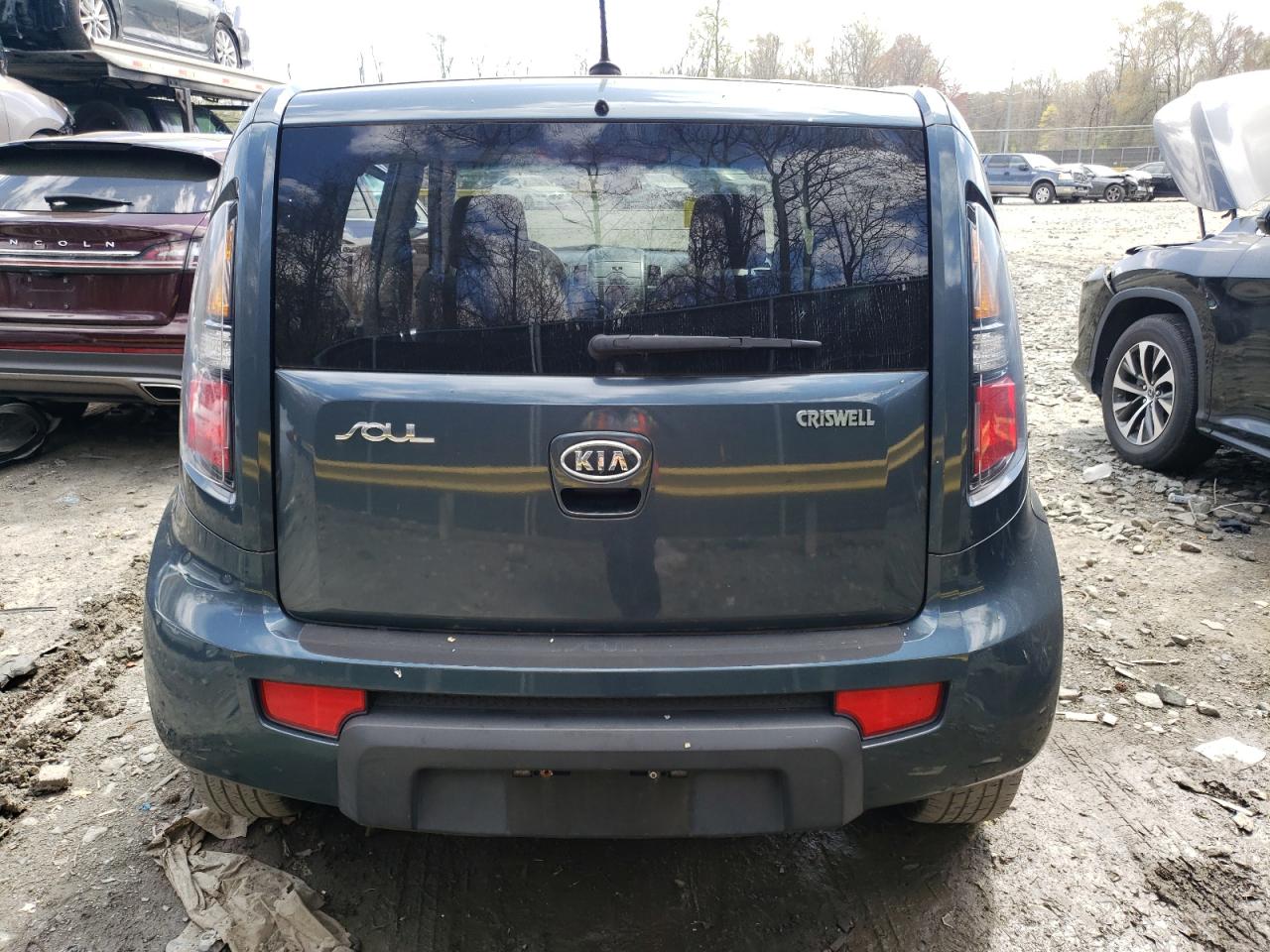KNDJT2A21B7315407 2011 Kia Soul +