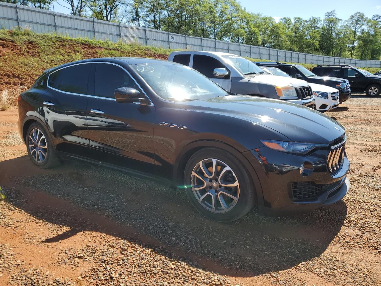 2017 Maserati Levante vin: ZN661XUA0HX210828