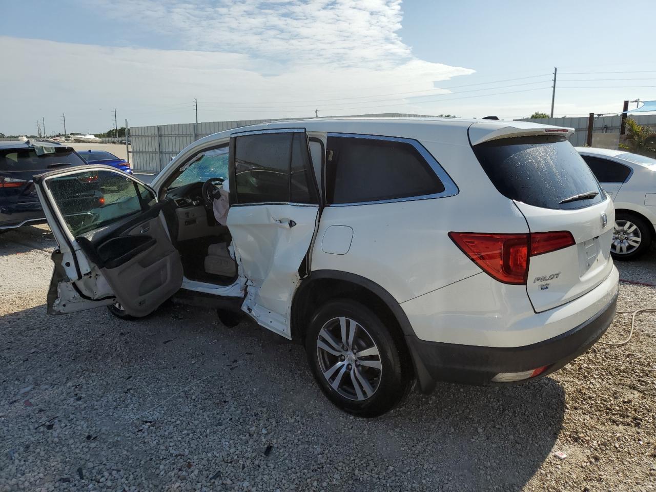 5FNYF5H32HB042499 2017 Honda Pilot Ex