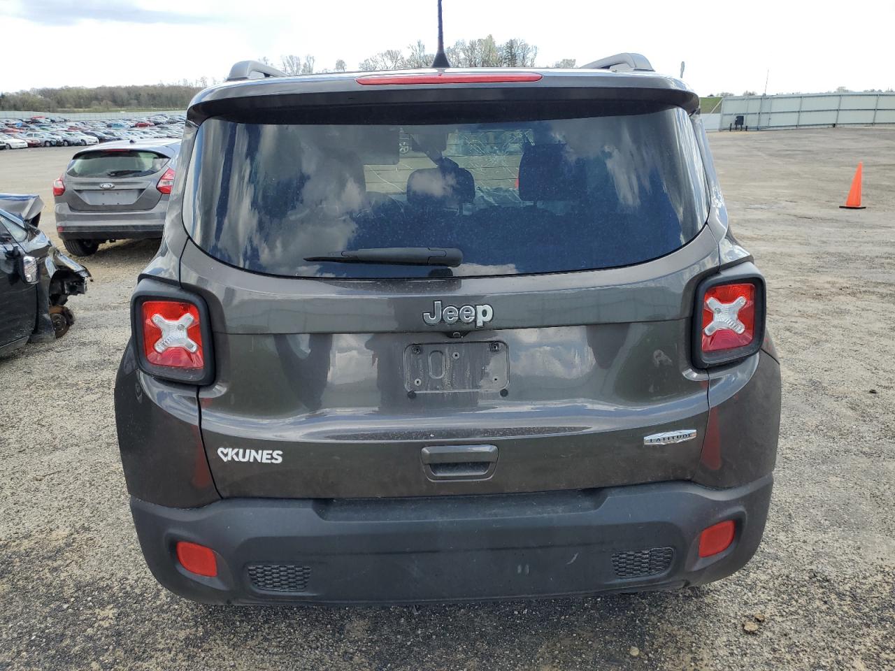 ZACCJABB1JPJ70729 2018 Jeep Renegade Latitude