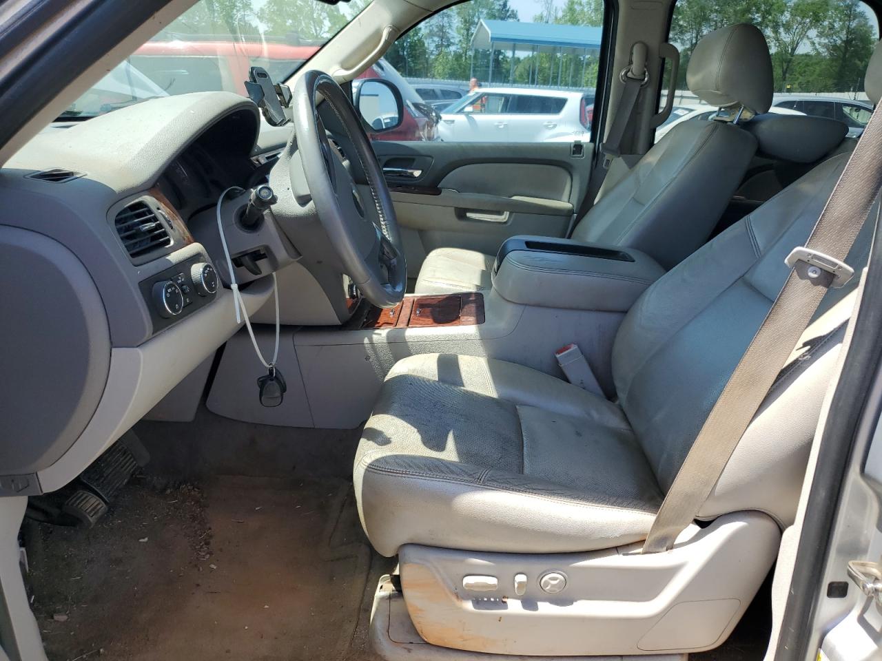 1GNSKCE02CR151765 2012 Chevrolet Tahoe K1500 Ltz