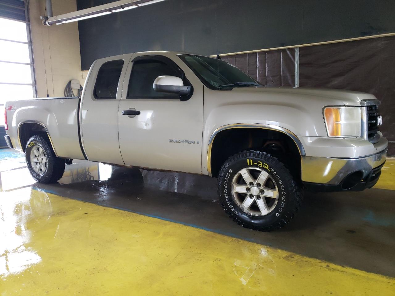 1GTEK19C67Z581562 2007 GMC New Sierra K1500