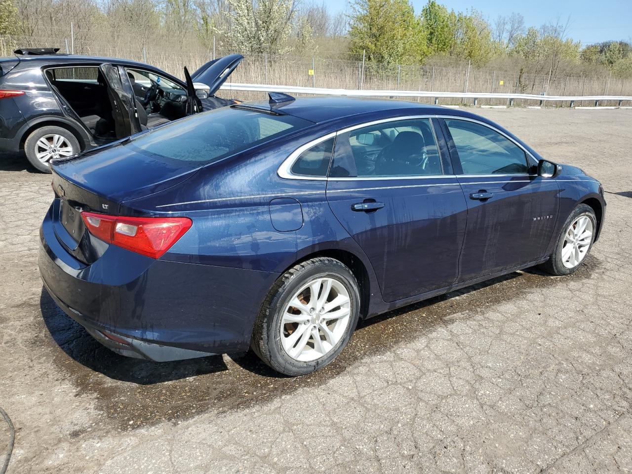 2016 Chevrolet Malibu Lt vin: 1G1ZE5ST9GF355469