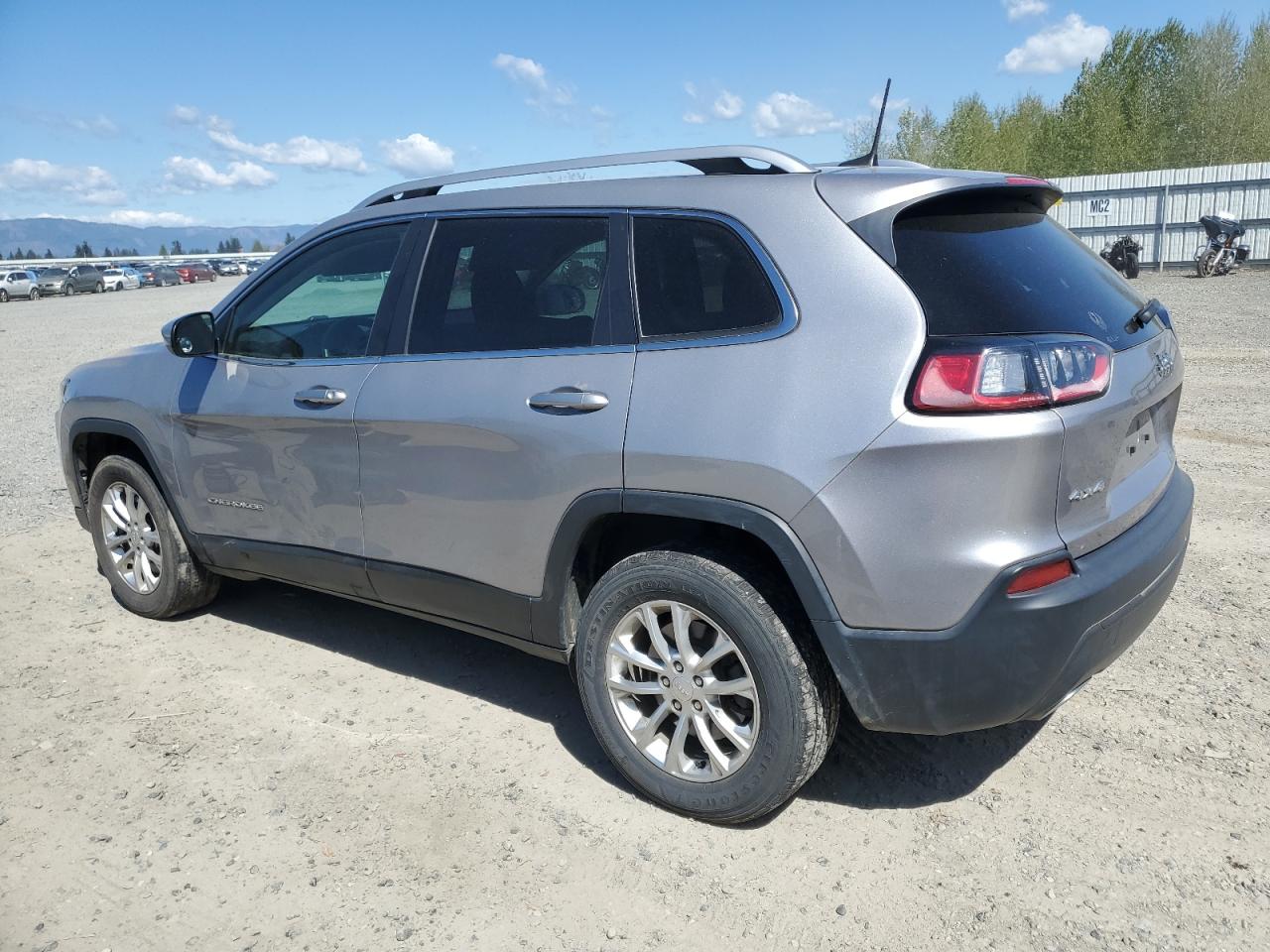 2019 Jeep Cherokee Latitude vin: 1C4PJMCX3KD188181