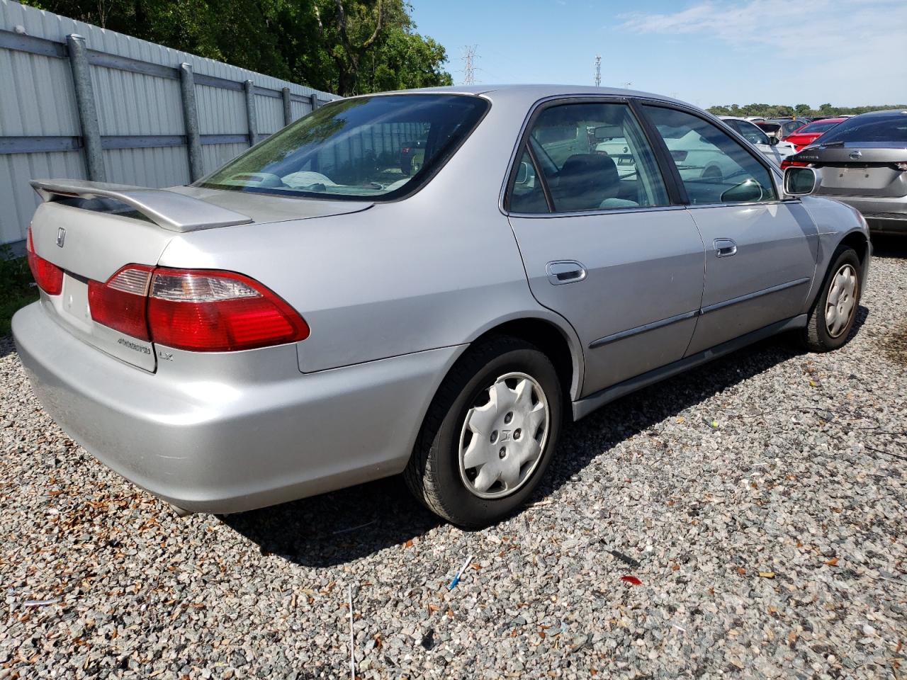 1HGCG5649YA030976 2000 Honda Accord Lx 1HGCG5649YA030976 2000 Honda Accord Lx